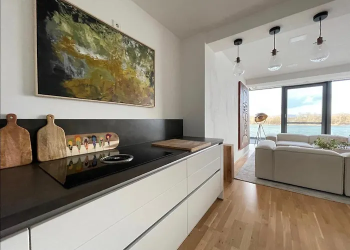 Modernes Mit Wunderschonem Rheinblick * Urmitz