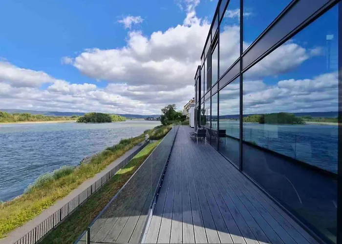 Modernes Mit Wunderschonem Rheinblick דירה *
